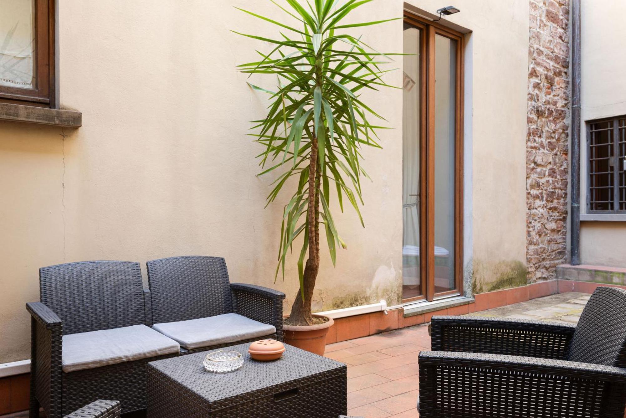 Signoria Apartment With Patio فلورنس المظهر الخارجي الصورة